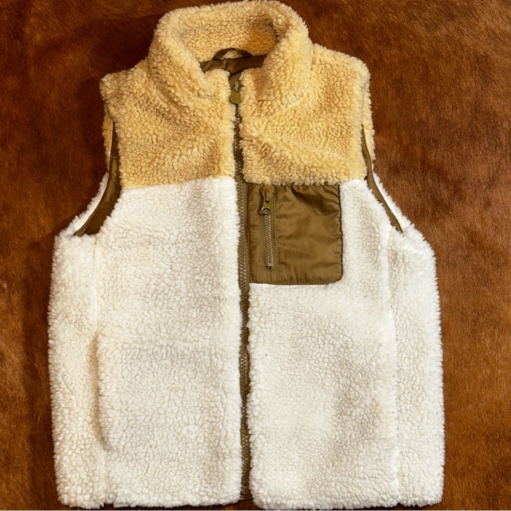 Gap Kids Sherpa Vest - Size 5